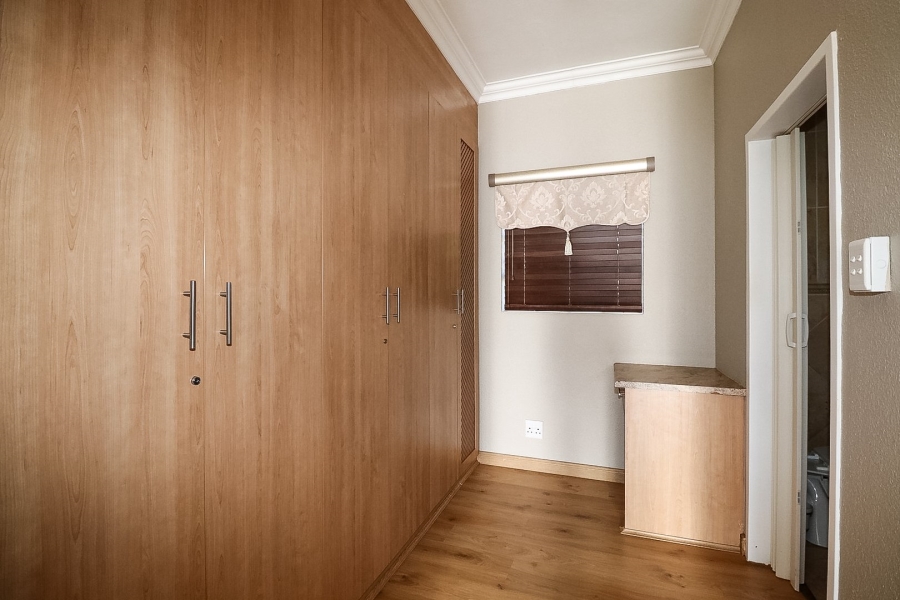 To Let 3 Bedroom Property for Rent in Flamwood North West